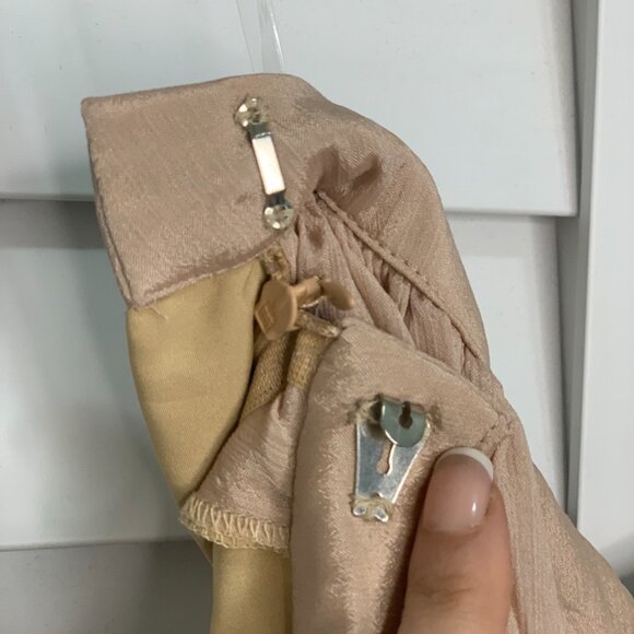 NWT - Beige Lehenga Set With Floral Sequin Cutdana Hand Embroidered Blouse - L - Picture 14 of 16